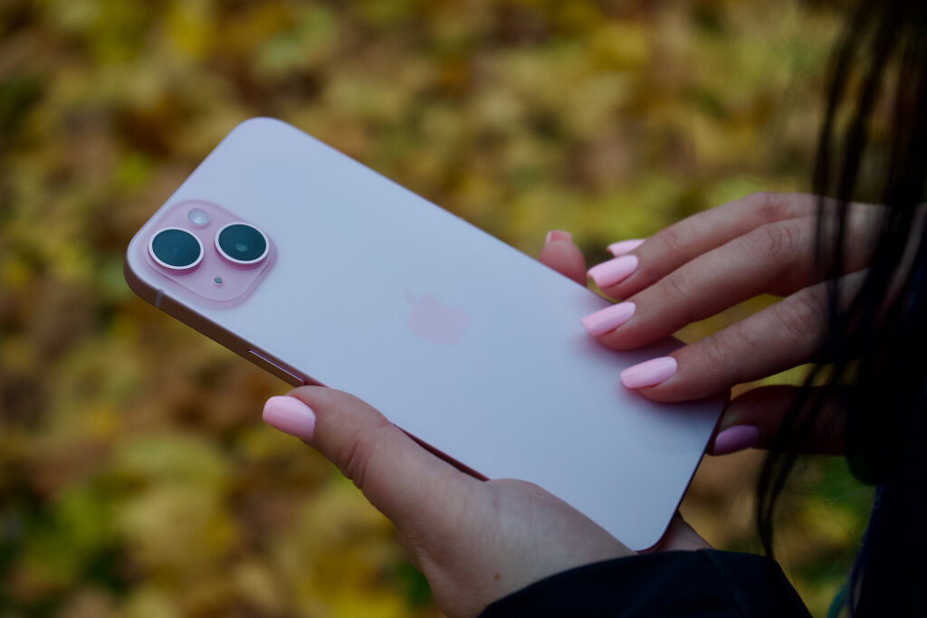    iPhone 15 Plus