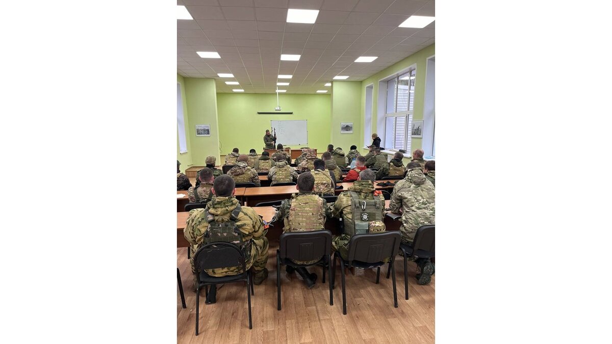    В Курской области продолжаются занятия в центре «Патриот»