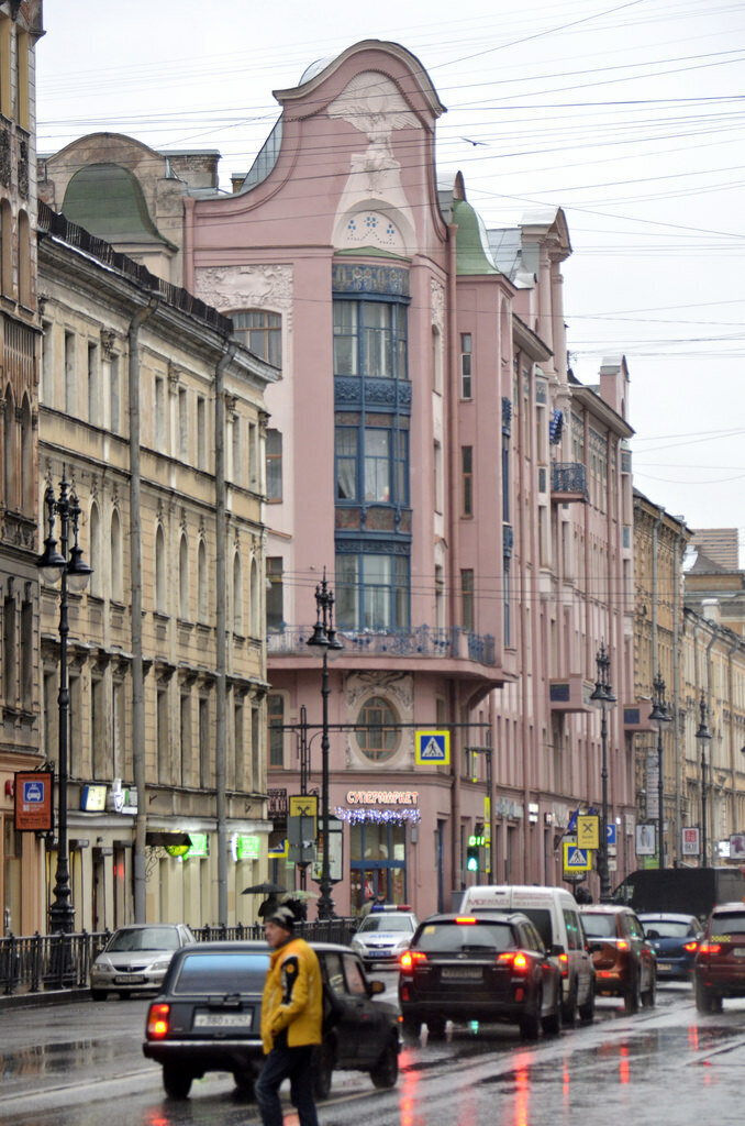 Доходный дом Бадаева. Фото с сайта https://yandex.ru