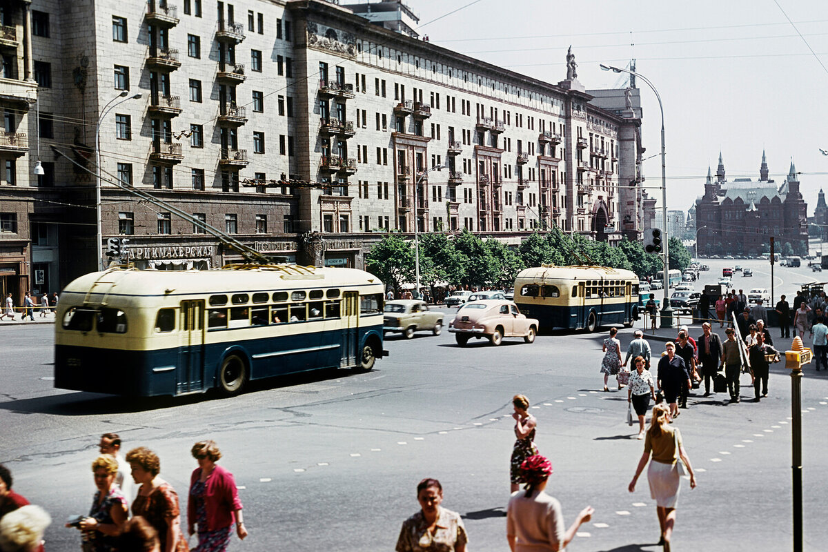 Троллейбусы на улице Горького (сейчас Тверская) в Москве, 1966 год / Фото: Наум Грановский/РИА Новости