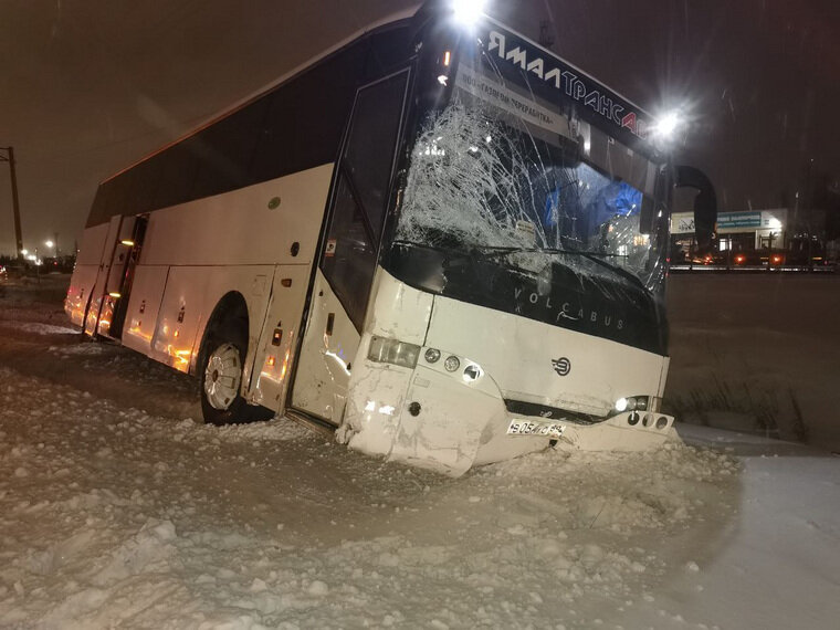    ДТП в Новом Уренгое на улице Промысловая Госавтоинспекция по ЯНАО