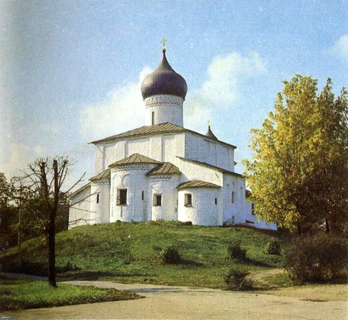 Псков. Храм Василия на Горке. XVI в.