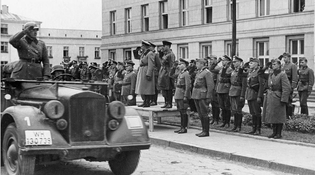 Совместный парад 1939. Парад вермахта в Бресте 1939. Парад вермахта и РККА В Бресте 1939. Совместный парад вермахта и РККА В Бресте 1939. 22 Сентября 1939 парад в Бресте.