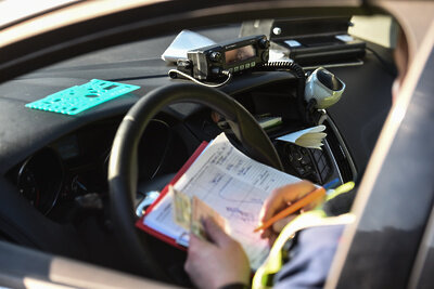    Сотрудники ДПС в Москве зимой ©Николай Корешков РИАМО