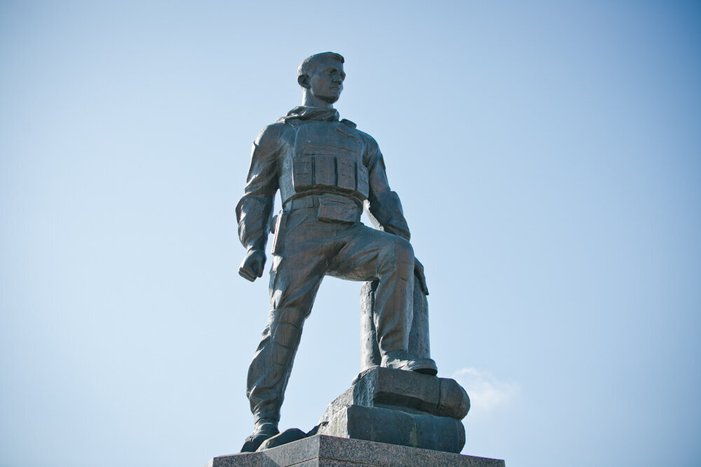 Памятник А. Прохоренко в Оренбурге