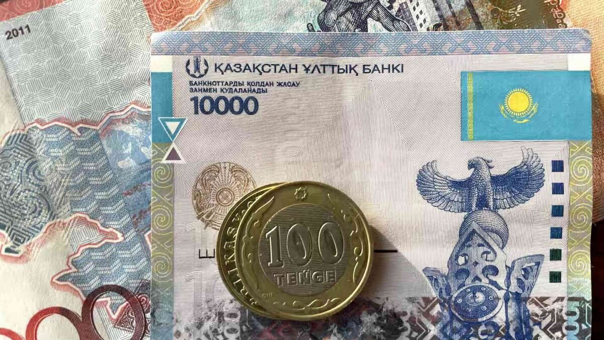    Фото: Bizmedia.kz Август Макаров