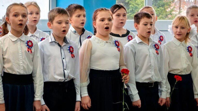    Открытие бюста генерал-лейтенанту Алексею Дмитриевичу Бесчастному во фряновской школе №25 имени И.А. Копылова © Пресс-служба администрации г.о. Щелково