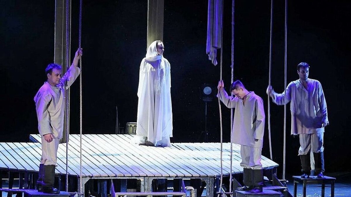    Донецкий республиканский молодежный театр выступил с гастролями в Новороссийске. Фото: пресс-служба администрации Краснодарского края