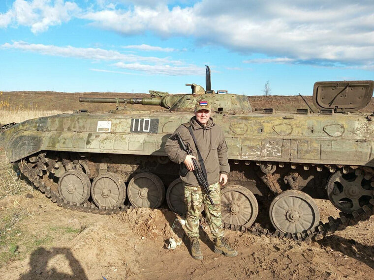   Народный избранник сообщил, что воюет в рядах добровольческого отряда «Эспаньола»