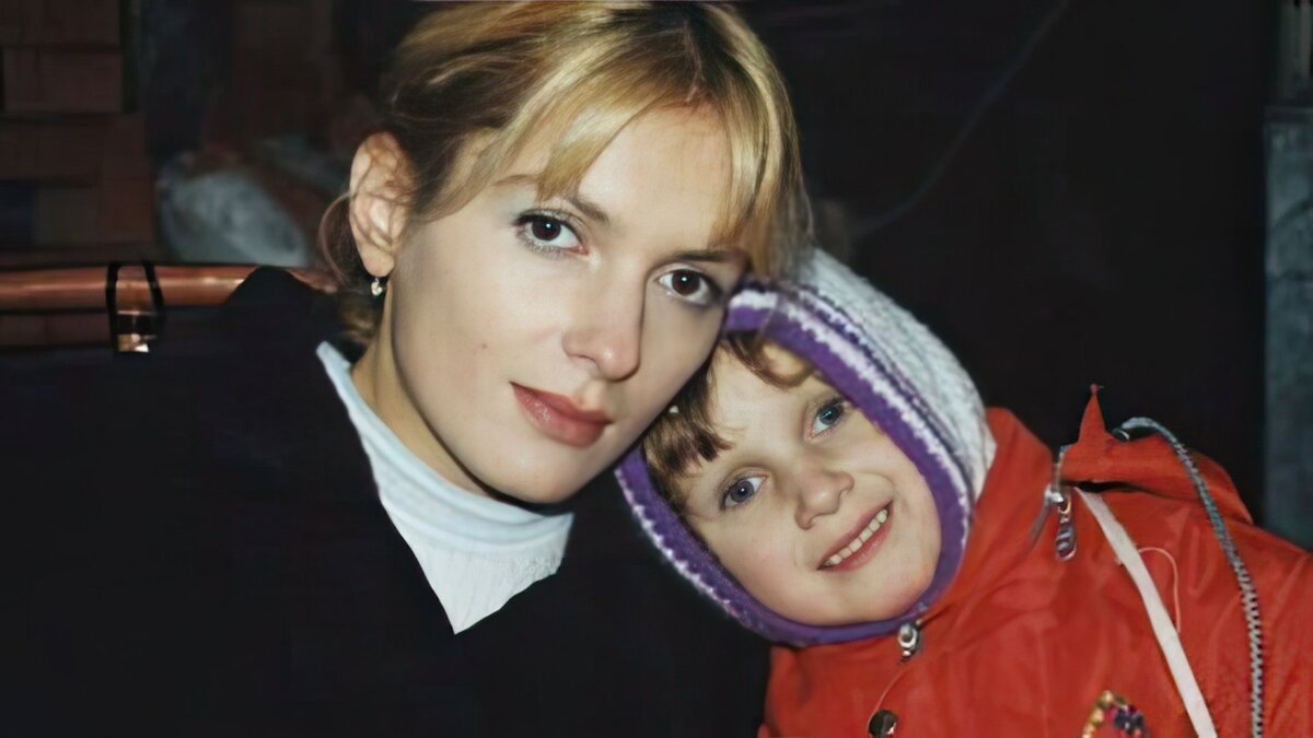 uznayvse.ru (Полина Куценко с мамой)