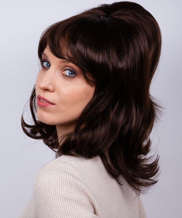 Качественный парик из натуральных волос неотличим от настоящих собственных волос