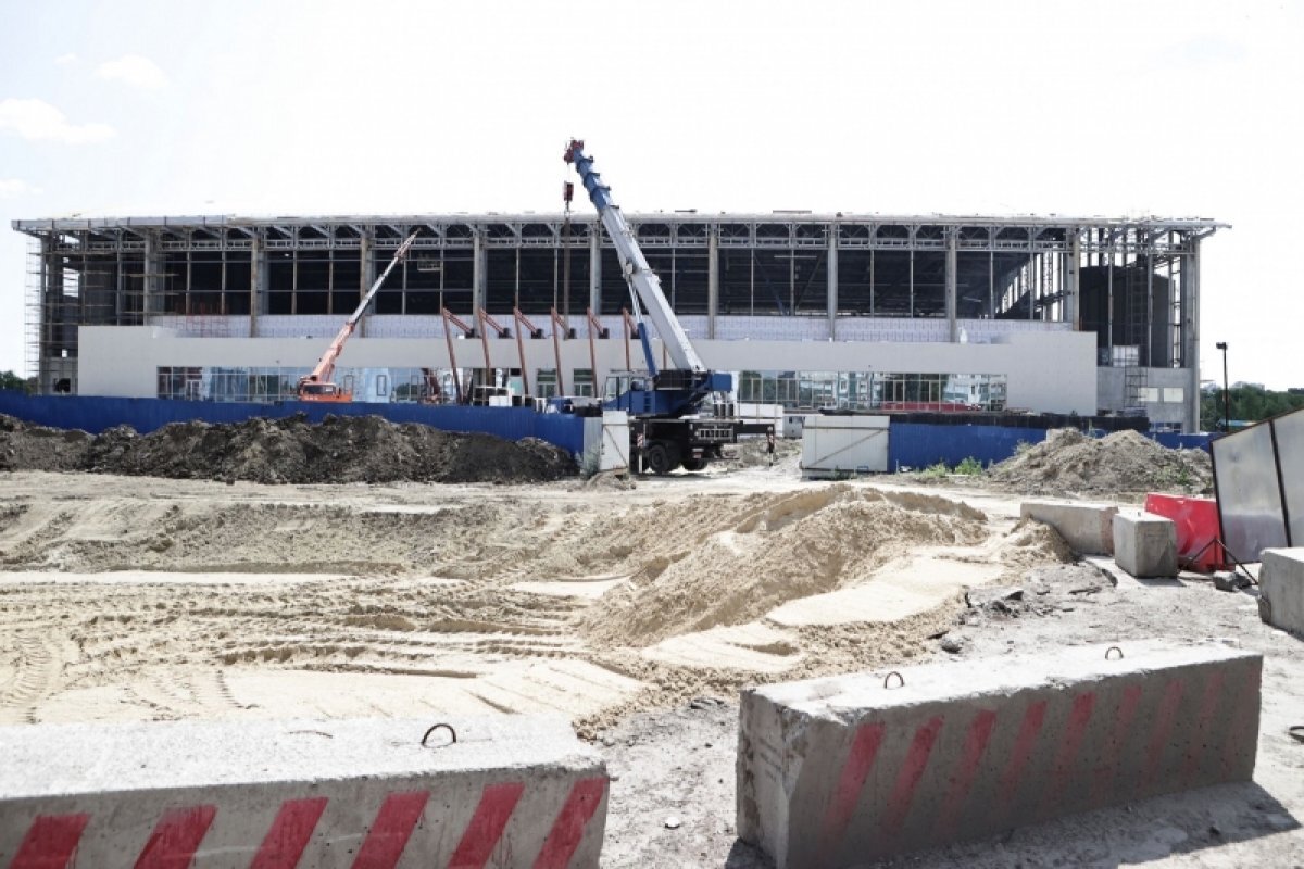    Сдачу крытого футбольного манежа на Шолмова перенесли на конец 2024 года