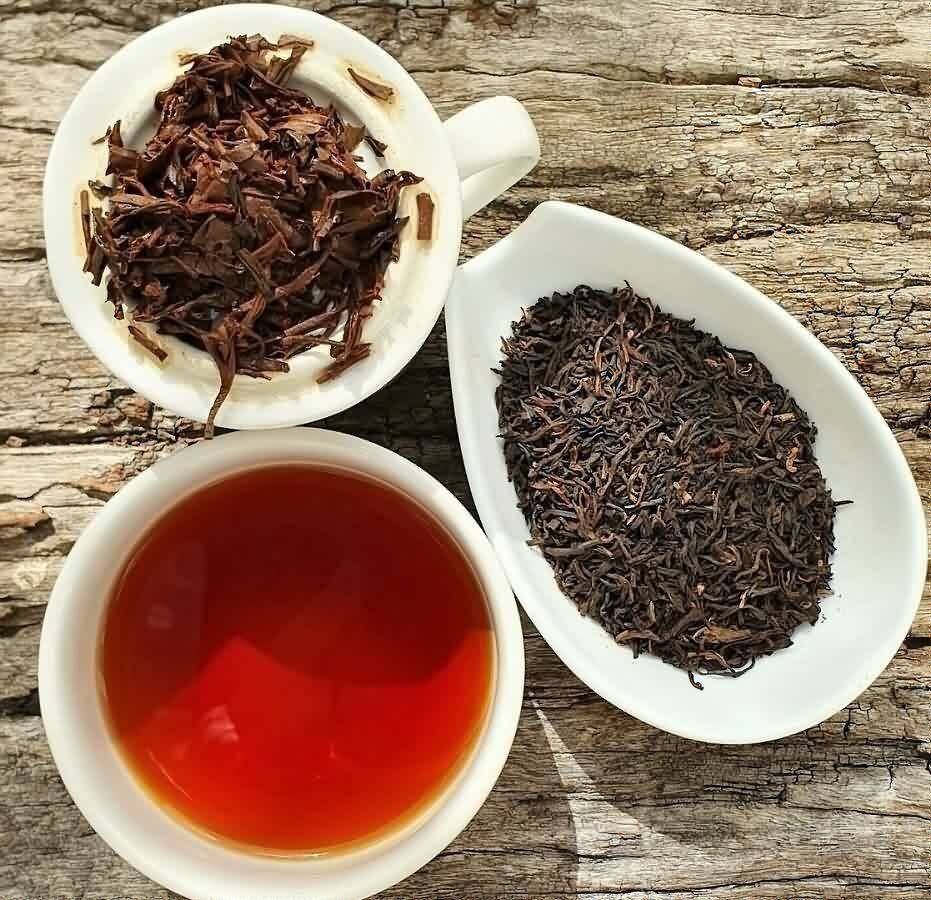 самый настоящий чай. дахон пауэр красный халат. шу пуэр юньнань. дахунпао улун темный. самый настоящий чай.