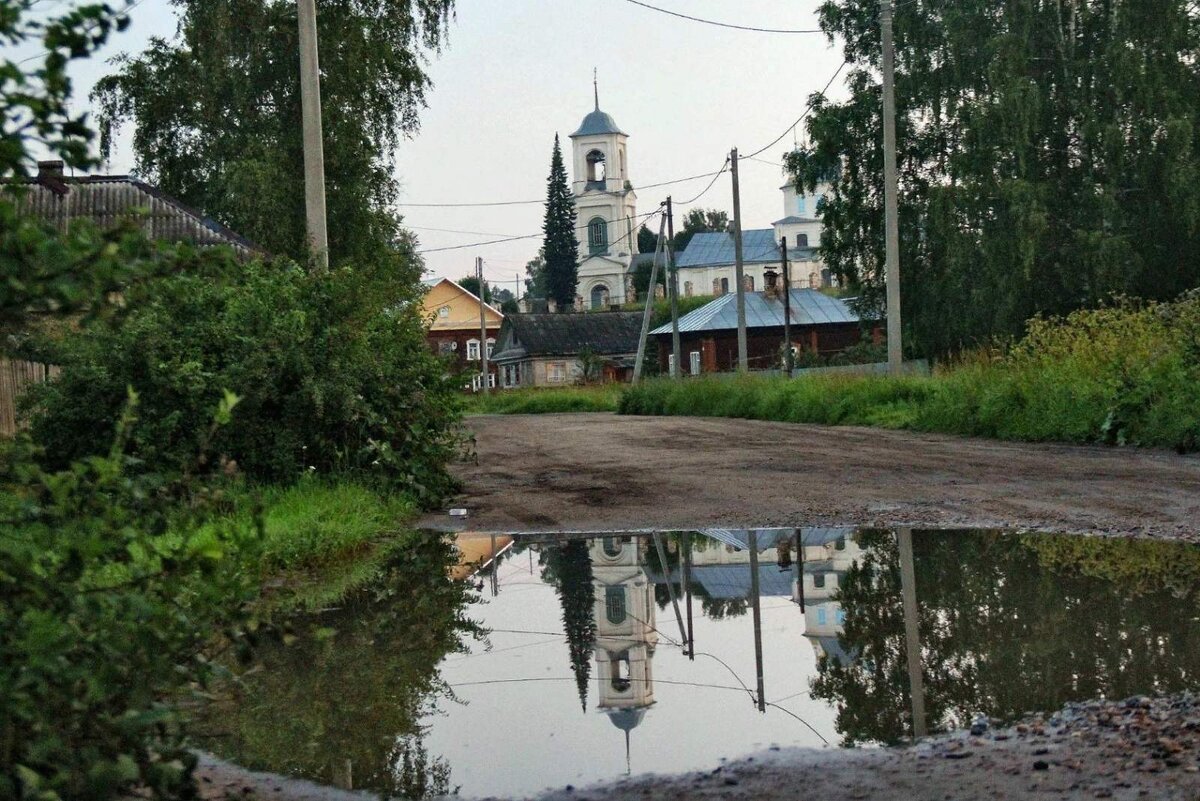 Скриншот изображения из открытого источника. Село Парфеньево Костромской области (малая родина автора канала).