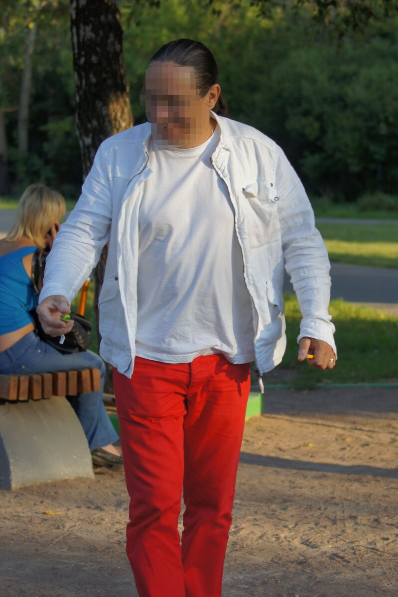 Нашёл "попрыгунчика", короче если его со всей дури об асфальт, то он почти до пятого этажа взлетает!) Проверено лично! 