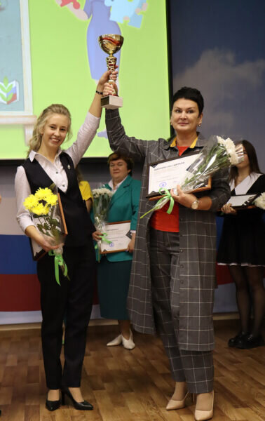    Победители фестиваля «Профдуэт» Ирина МАРИНИНА и Анжелика КОЗЛОВА