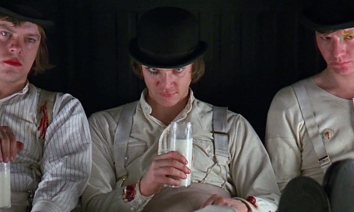 Кадр из фильма "Заводной апельсин" по одноименной книге Э. Берджесса