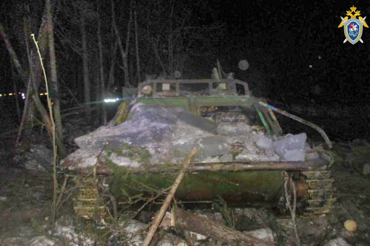    Четыре человека погибли при провале вездехода под лед в Иркутской области