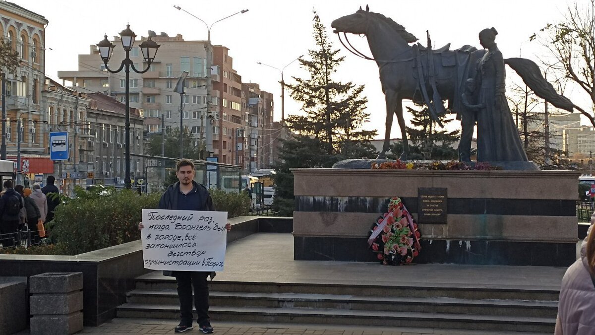 Народ против памятника жванецкому. Памятник Врангелю. Памятник Врангелю в Ростове. Памятник Врангелю в Литве. Памятник Врангелю в Белграде.