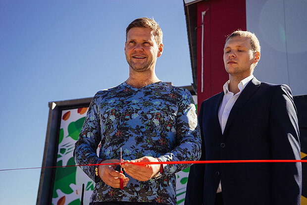     Роман Гольдман на открытии «АгроЭлиты» в 2016 году. Свинокомплекс создавался, собрав, по его словам, «лучшие технологии со всего мира».