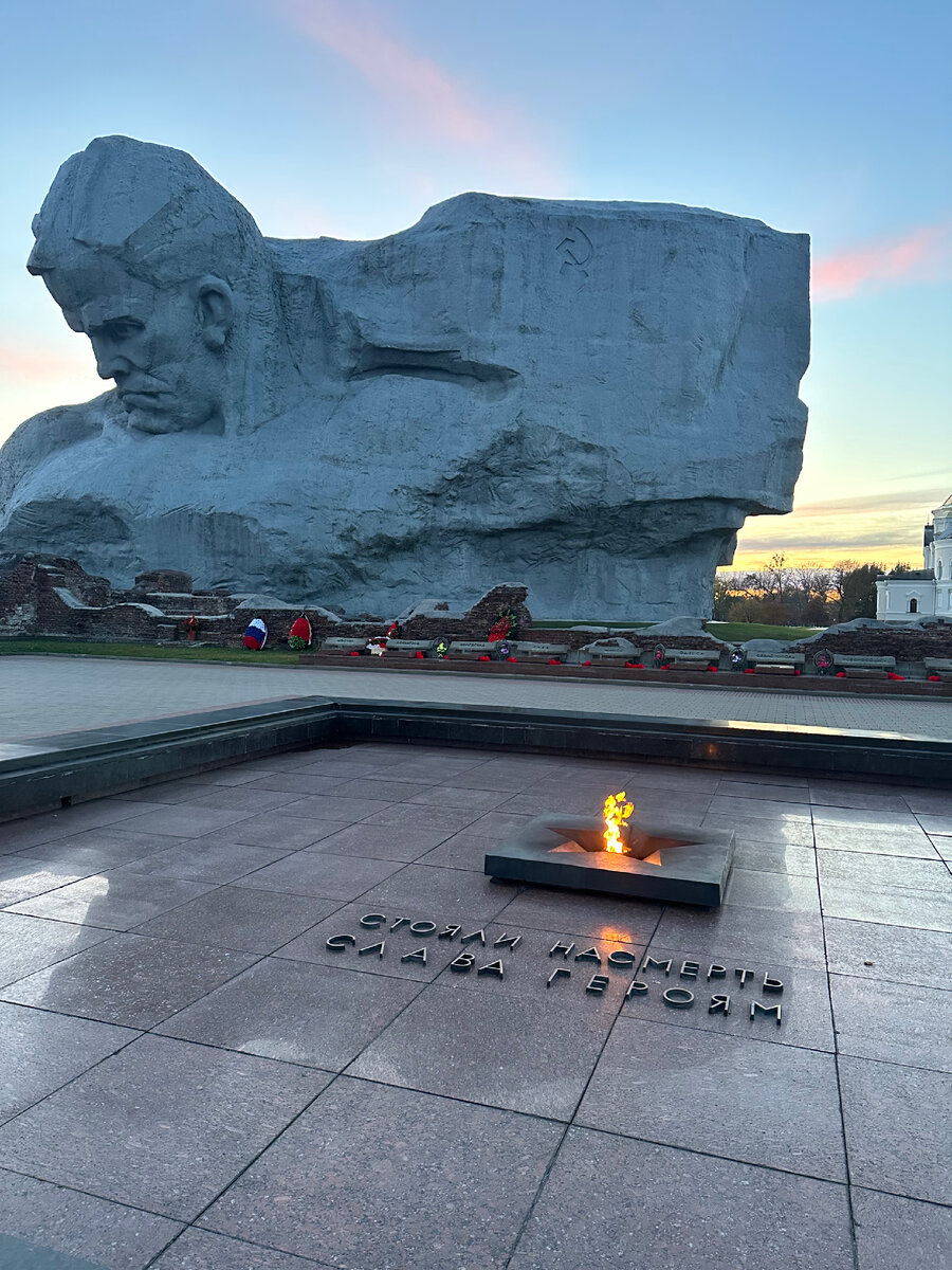 Мемориал «Мужество» в Брестской крепости. 