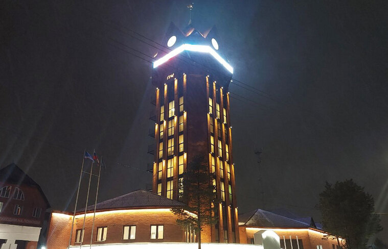    215 акцентных прожекторов будут включаться при наступлении темноты