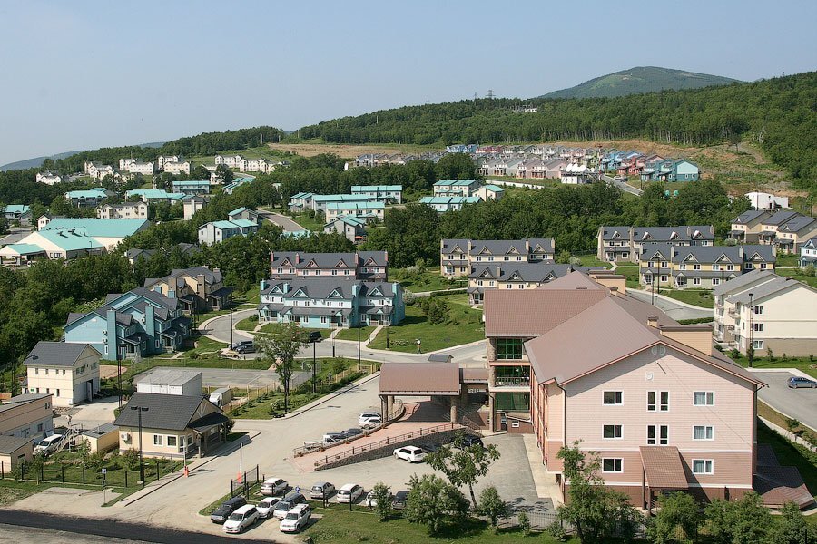 комплекс южный южно сахалинск. остров сахалин город южно сахалинск. жк европейский квартал южно-сахалинск. земляничные холмы гостиница южно-сахалинск. комплекс южный южно сахалинск.