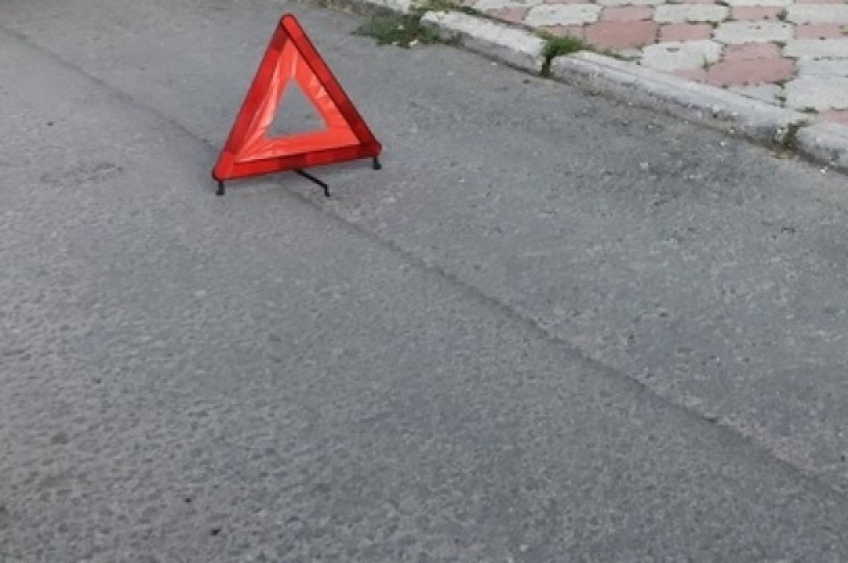    ДТП с наездом на дерево произошло в Сафоновском районе