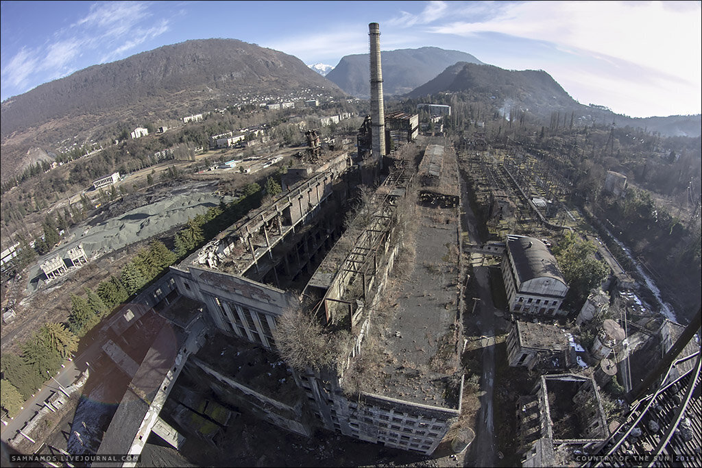 Разрушенная Ткварчельская ГРЭС (угольная).