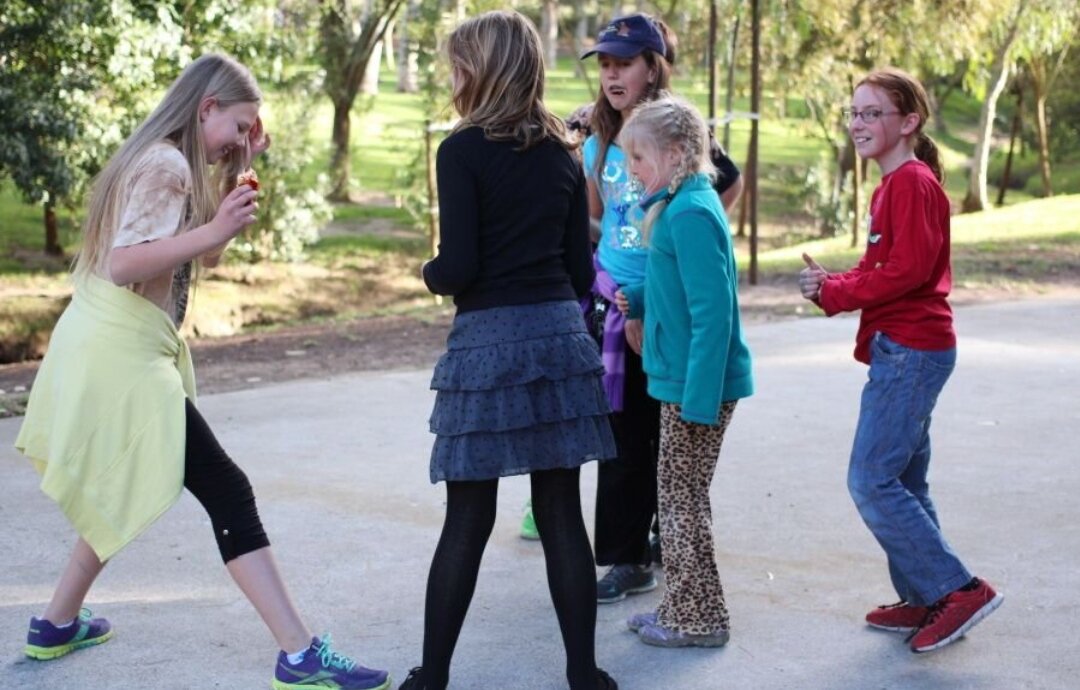 Видимо, играют всё же