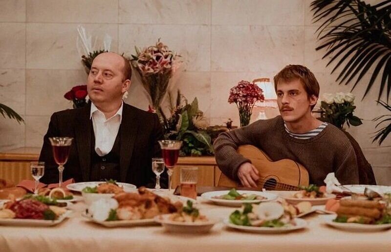 Сергей Бурунов и Иван Янковский в сериале «Слово пацана. Кровь на асфальте"