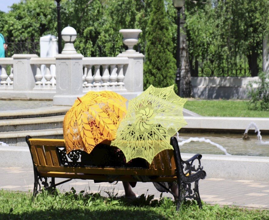 Мои первые работы - зонт "Апельсин" и зонт "Весенние листья".