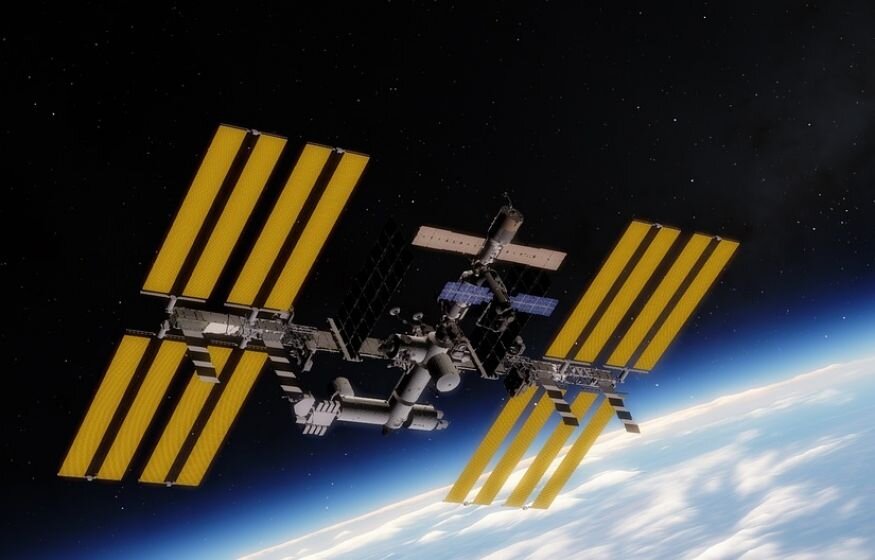    Делегация Северной Кореи изучает спутники в России