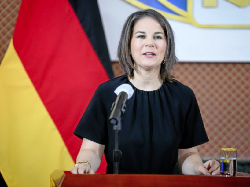 Министр иностранных дел Баербок выступает с речью в Монголии © Bernd von Jutrczenka / dpa