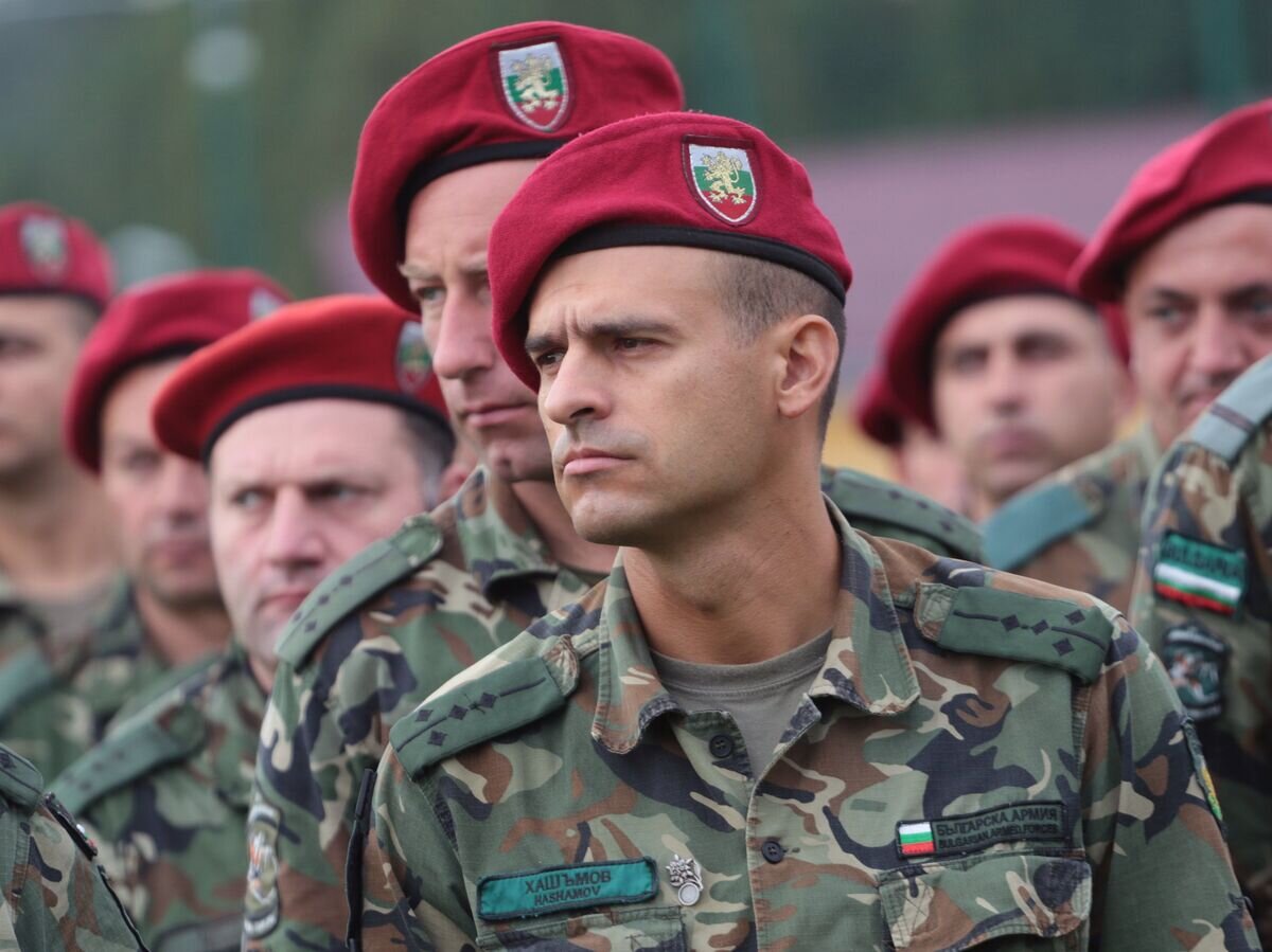    Военнослужащие армии Болгарии на церемонии открытия военных учений Rapid Trident-2017 на Яворовском полигоне в Львовской области. 11 сентября 2017© РИА Новости / Стрингер