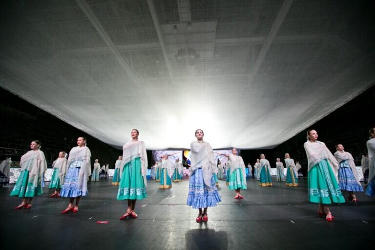    Оренбургский пуховый платок установит новый рекорд Кристина Просвиркина