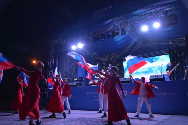    Оренбуржцев приглашают принять участие в акции «С чего начинается Родина?» Андрей Севостьянов