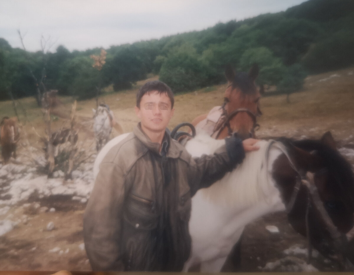 Сын с гостями на Демерджи. Примерно 2007 год