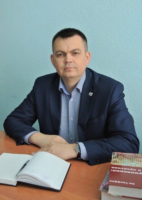 Владислав Семенов, декан факультета управления и социальных технологий ЧувГУ