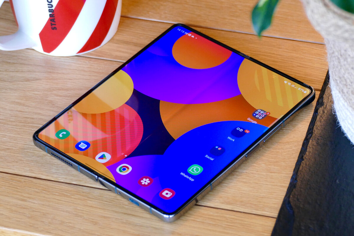 Samsung Galaxy Z Fold 4: что нового в флагманском складном смартфоне |  TechnoNoob | Дзен