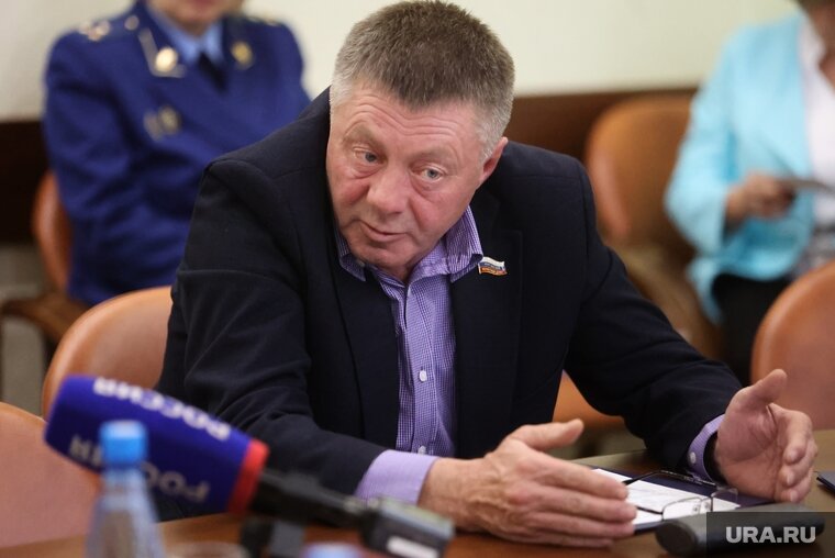    О запрете на отжиг сообщил депутат облдумы Олег Логинов
