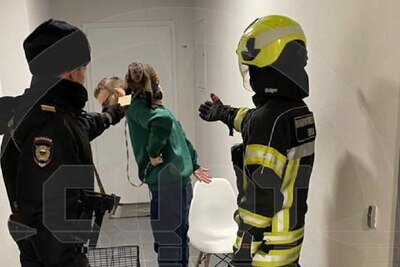    В Москве агрессивная обезьяна взяла в «заложники» мужчину © Telegram-канал SHOT