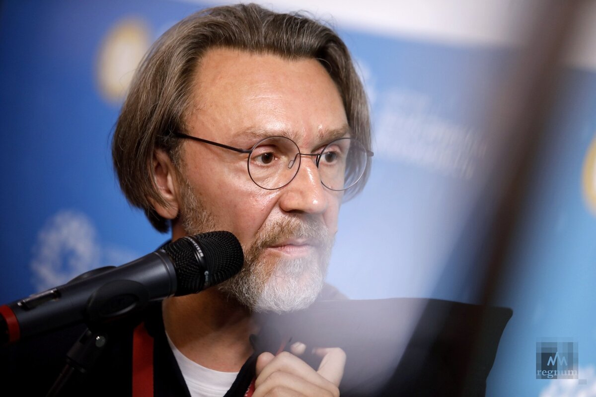    Сергей Шнуров Дарья Драй © ИА REGNUM
