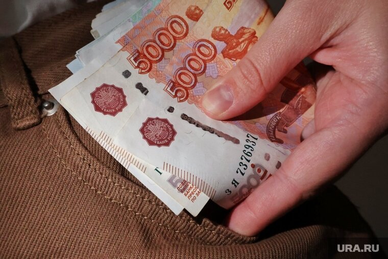    Пенсии военным и силовикам повысят на 4,5% с 2024 года
