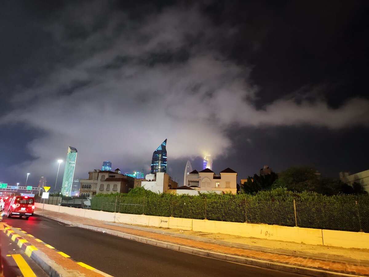 Вид на Кувейт Сити после грозы (фото из личного архива)