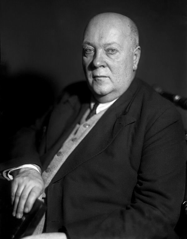    Александр Ферсман   
Wikimedia Commons