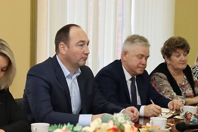    Глава городского округа Ступино, секретарь местного отделения партии «Единая Россия» Сергей Мужальских провёл рабочую встречу с председателем Ассоциации старост Подмосковья Федором Степановым © Пресс-служба администрации г.о. Ступино