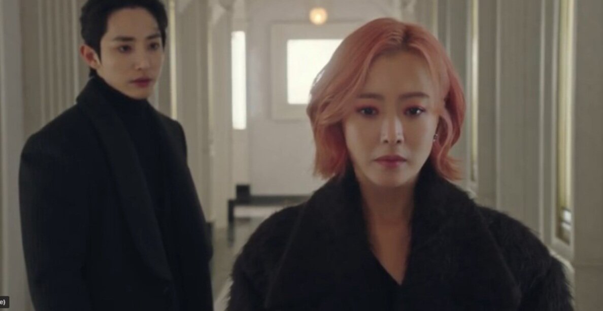 Ли Су Хёк и Ким Хи Сон в образах из современной жизни в дораме "Завтра"