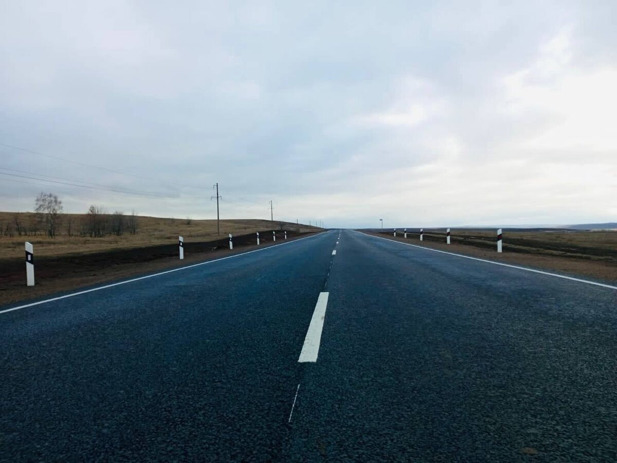    Плановые работы по нацпроекту «Безопасные качественные дороги» завершают в Оренбуржье Белов Михаил Александрович