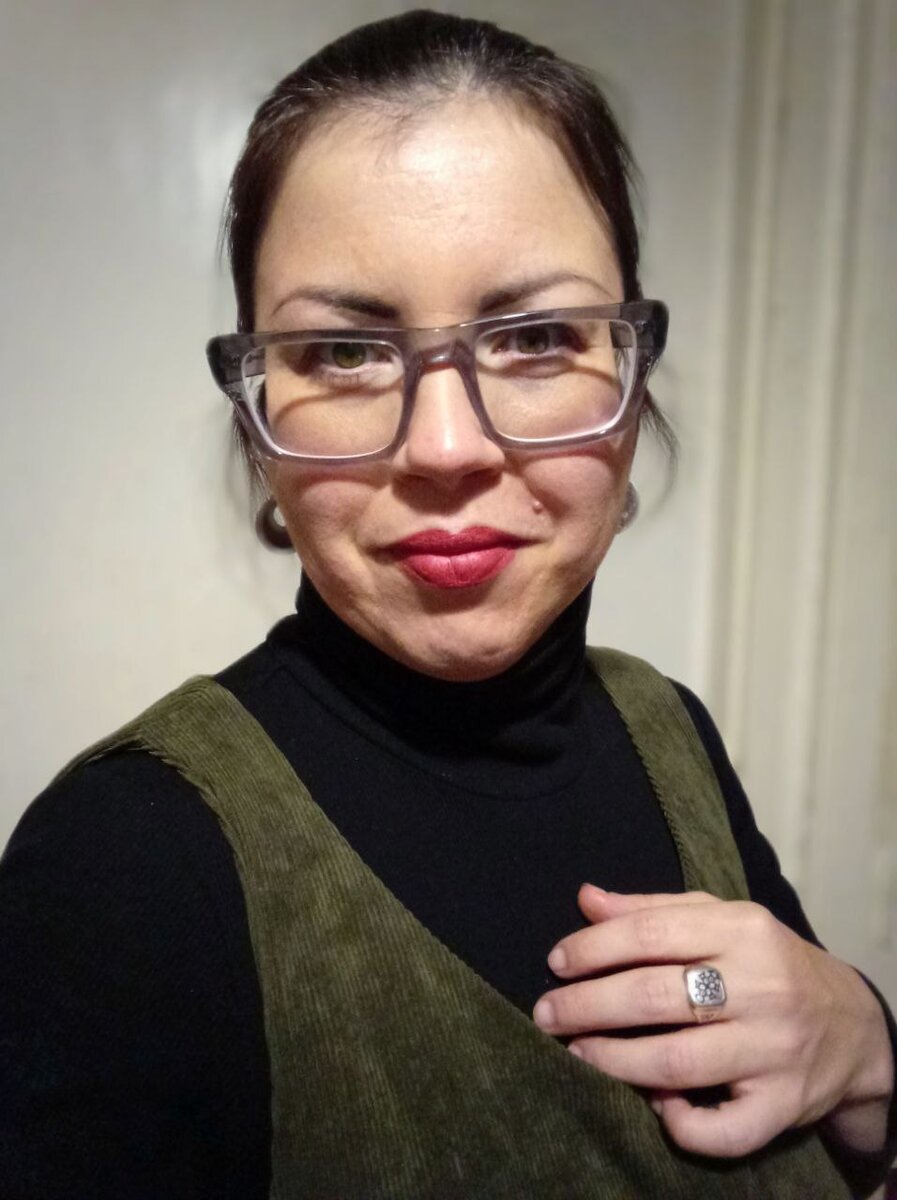 Женщина в очках